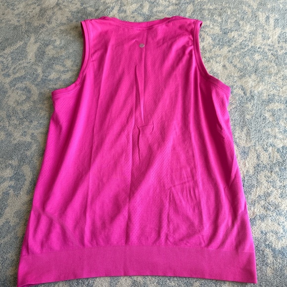 Lululemon tank - Picture 2 of 3